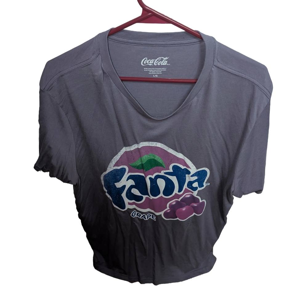 Unisex Grape Fanta T-shirt Size Large